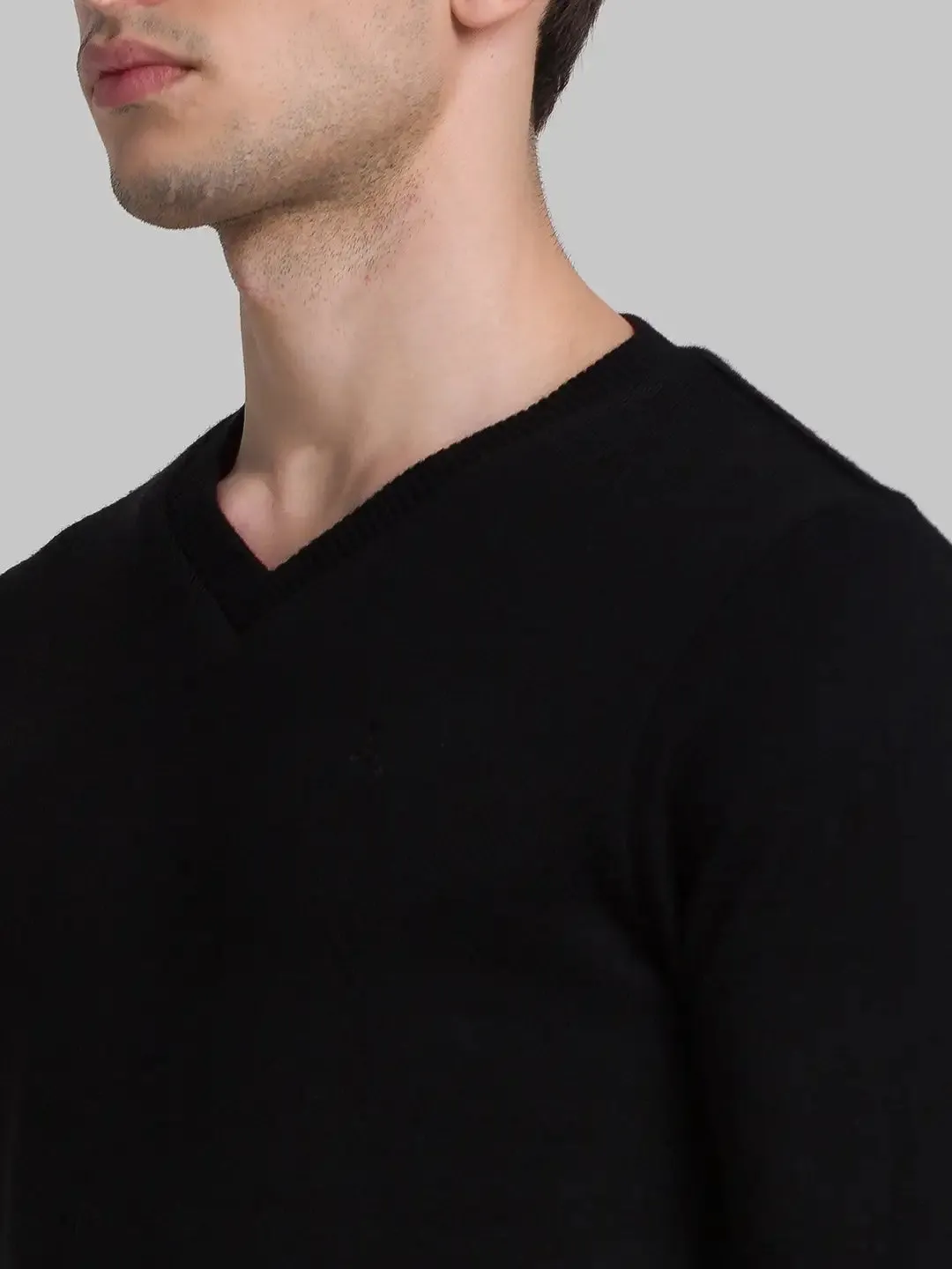 Men Black Solid Acrylic Full Sleeve Sweaters